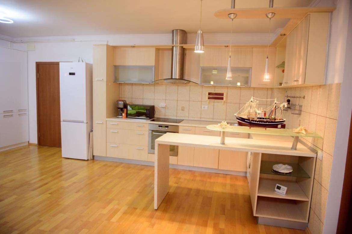 Sadara Sea Breeze Apartment Navodari Exterior photo